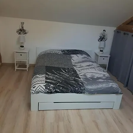 بيت للعطل Les Longeres *